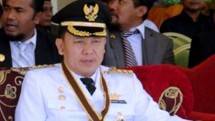 KPK Tahan Rudi Erwan Bupati Halmahera Timur