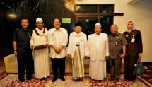 Menteri Koperasi dan UKM Anak Agung Gede Ngurah (AAGN) Puspayoga saat hadir dalam acara tausyiah bisnis di Pondok Pesantren Riyadlul Jannah di Magersari, Kota Mojokerto, Jawa Timur, Senin (12/2/2018)