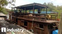 Kapal Klotok di Sungai SekonyerTaman Nasional Tanjung Puting, Kalimantan Tengah (Foto: Chodijah Febriyani/Industry.co.id)