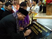 Menteri Pariwisata Arief Yahya meresmikan Batavia Cafe untuk mendorong hadirnya wisata kuliner unggulan