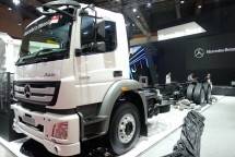  Mercedes-Benz, andalkan Axor 2528 R, truk tangguh yang disesuaikan untuk sektor logistik (Dok: Mercedes Benz)
