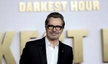Selamat! Gary Oldman Sukses Bawa Pulang Piala Oscars 2018