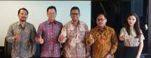Ade Ambrita, Komisaris Independen PT MKNT; Santoso Widjojo, Komisaris Utama MKNT dan Pimpinan MKNT lainnya (Foto Abe(