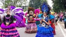 Kain Khas Kalimantan ditampilkan di Banjarmasin Sasirangan Festival 