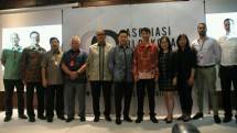 Ketua Umum Kadin Rosan P. Roeslani bersama Ketua Asosiasi Blockchain Indonesia Oscar Darmawan saat meresmikan berdirinya Asosiasi Blockchain Indonesia (Foto: Ridwan/Industry.co.id)