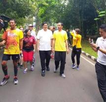 Presiden Jokowi dan Ketum Partai Golkar Airlangga Hartarto (Foto Dok Industry.co.id)