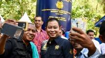 Menteri ESDM Ignasius Jonan saat peresmian sumur bor air tanah dan pembangkit listrik EBT