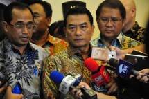 Pemerintah memberikan usulan untuk tarif ojek online adalah Rp. 2.000 per kilometer. 