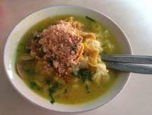 Mencicipi Soto Khas Lamongan Asli di Cak Har, Surabaya