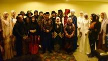 Presiden Jokowi bersama peserta Muslim Fashion Festival (Mufest) (Foto Setkab)