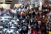 Memasuki hari ke-4 perhelatan IIMS 2018, pengunjung semakin ramai memadati seluruh area JIExpo, Kemayoran