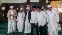 Presiden Jokowi dan Alim Ulama (Foto Kaskus)