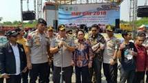  May Day atau Hari Buruh Internasional berlangsung hari ini 1 Mei 2018. PT Kawasan Industri Jababeka (KIJA) bekerja sama dengan Dinas Tenaga Kerja (Disnaker) Kabupaten Bekasi, Jawa Barat mengadakan pengobatan gratis.