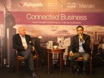 Fred Rees_Enterprise Managing Director (kiri) dan Naveen Menon_Presiden of Cisco System Southeast Asia