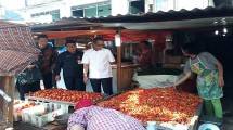  Kepala Badan Ketahanan Pangan (BKP) Agung Hendriadi melakukan inspeksi mendadak (Sidak) ke Pasar Pusat Sukaramai, Pekanbaru.