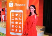 Nana Mirdad Punya Brand Lipstick di Shopee (Foto Anisa)
