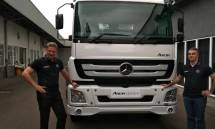 President Director dan CEO PT DCVI Markus Villinger saat peluncuran Truk Varian Axor Terbaru (Foto: Ridwan/Industry.co.id)