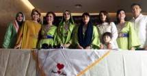 Eddies Adelia, Nunu Datau dan Ussy Sulistyowati Diantara Pengurus Yayasan Peace And Love Sebelum Membagikan Wakaf Alquran