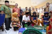 Mensos Idrus Marham dan Dirjen Rehabilitasi Sosial Edi Suharto dan Direktur Rehabilitasi Sosial Penyandang Disabilitas Rachmat Koesnadi 