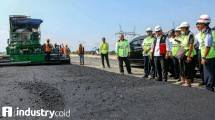 Menteri PUPR saat meninjau kesiapan infrastruktur jalan tol