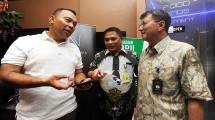 Ki-ka: Direktur Konsumer PT Bank Bukopin Tbk Rivan Achmad Purwantono, Direktur UMKM PT Bank Bukopin Tbk Heri Purwanto, Direktur Keuangan & Teknologi Informasi PT Bank Bukopin Tbk Adhi Brahmantya.