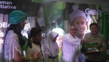 Pos Keadilan Peduli Umat (PKPU) Human Initiative bekerjasama dengan Grab membagikan 1.500 paket baju lebaran untuk anak yatim dhuafa di wilayah Jabodetabek.