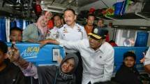 Menteri Perhubungan Budi Karya Sumadi saat mengunjungi stasiun senen