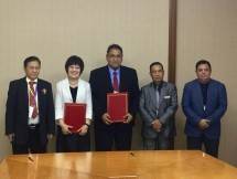 Ketua bidang Luar Negeri Persatuan Wartawan Indonesia (PWI) Teguh Santosa ketika berbicara dalam Konferensi Forum Wartawan Belt and Road 2018 di Universitas Komunikasi China di Beijing, Republik Rakyat China, Rabu (20/6). 