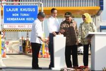 Presiden Jokowi Berharap Tol Merak Hingga Banyuwangi Beroperasi Akhir 2018
