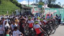 Jelajah Sepeda Nusantara 2018 di Entikong, Kalimantan Barat (Foto: facebook.com/kemenpar)