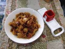 Resep Keripik Kentang Singkong Balado ala Tupperware Speedy Mando. (Dok Industry.co.id)