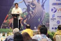 Menteri Perindustrian Airlangga Hartarto saat membuka Kongres AGII ke-10 di Surabaya, Jawa Timur