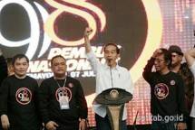 Presiden Jokowi dan aktivis 98 (Foto dok Industry.c.id)