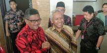 Hasto Kristianto dan Agus Hermanto (Foto Merdeka)