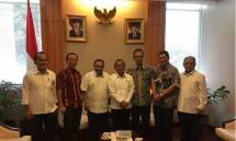 Panitia HPN Bersama Mensesneg Pratikno