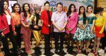 Artis-artis Nagaswara bersama Rahayu Kertawiguna dan Pakar Aerobik, Berty Tilarso. (