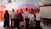 Memperingati Hari Kemerdekaan RI ke 73, Lintasarta melalui Zakat Infak Sadaqah Rohani Islam (ZIS Rohis) menyelenggarakan kegiatan sosial berupa penyaluran zakat karyawan melalui Rumah Zakat, serta bantuan dana operasional untuk SD Juara, Rabu (15/8) 