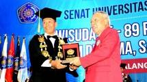 Acara Wisuda Sarjana dan Pasca Sarjana ke-83 periode III tahun 2018 Universitas Muhammadiyah Malang (UMM)