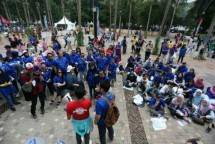 Jaga Bersih Tempat Penyelenggaraan Asian Games 2018, Karyawan Danone-AQUA Ambil Bagian Dalam #KontingenKebaikan