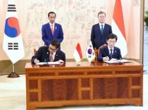 Menperin RI Airlangga Hartarto dengan Chairman NRC Kyoung Ryung Seong menandatangani MoU penerapan Industri 4.0 disaksikan langsung Presiden RI Joko Widodo dan Presiden Korsel Moon Jae-in
