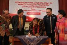 Menteri Koperasi dan UKM Puspayoga saat membuka Pendidikan 4000 Anggota XV Koperasi Mahasiswa Universitas Islam Negeri (UIN) Walisongo, Semarang, Jateng, Selasa (18/9/2018).