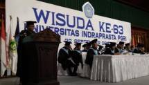 Pesan Rektor Unindra untuk Wisudawan Hadapi Era Industri 4.0