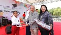 Ketua Umum Pengurus Koperasi Astra International (KAI), Pongki Pamungkas, (tengah)