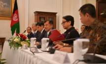 Wakil Presiden RI Jusuf Kalla didampingi Menteri Perindustrian Airlangga Hartarto dan Menteri Luar Negeri Retno Marsudi saat menerima kunjungan Kepala Eksekutif Pemerintahan Afghanistan Abdullah Abdullah di Istana Wapres, Jakarta (Foto: Kemenperin) 