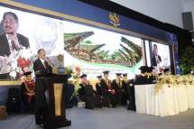 Menteri Pariwisata Arif Yahya saat memimpin Wisuda 550 Mahasiswa Sekolah Tinggi Pariwisata (STP) NHI Bandung (Foto: Kemenpar) 