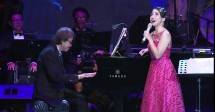 Dalam Waktu Sebulan Andrea Miranda Sukses Tampil Di Opera Ainun dan Konser Tunggal