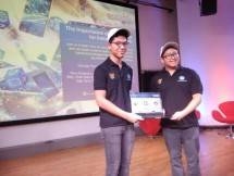 Kiri-Kanan (Co-Founder and Developer Belajar Coding Nicholas Rahardja, Co-Founder Belajar Coding, Marco Widodo)