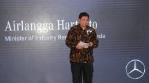 Menperin Gandeng Mercedes Benz Genjot Pertumbuhan Industri Otomotif Nasional