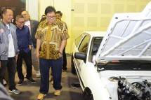 Menteri Perindustrian Airlangga Hartarto ketika meninjau Indonesia Modification Expo (IMX) 2018 (Foto: Kemenperin)