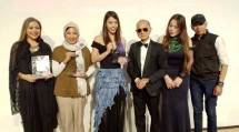 Sayee menerima penghargaan Professor Jimmy Choo Award dalam kategori Next Fashion Designer 2018 yang diberikan secara langsung kepada Seira Meutia, Sayee Brand Director pada malam puncak Malaysia Fashion Week 2018 di Publika, Kuala Lumpur. 